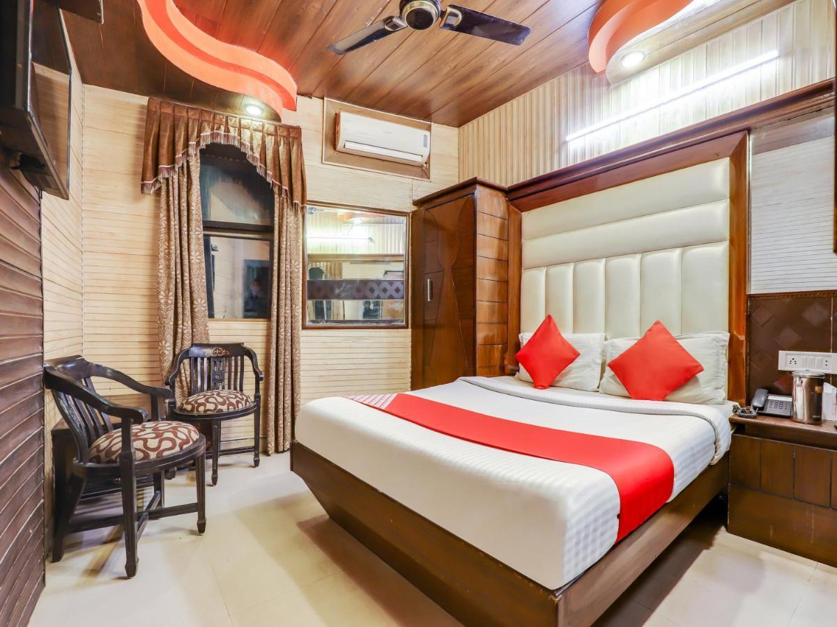 Oyo 27156 Roma Dx Hotel New Delhi Exterior photo
